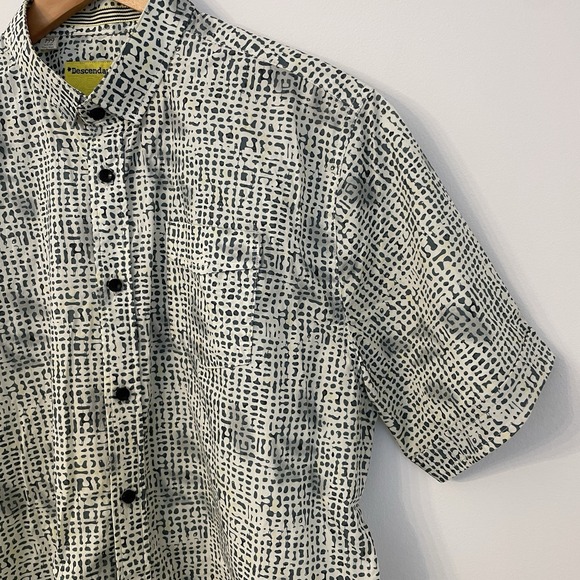 Descendant of Thieves Limited Edition Shirt XL Dot Print Short Sleeve Art Rare - Picture 6 of 16